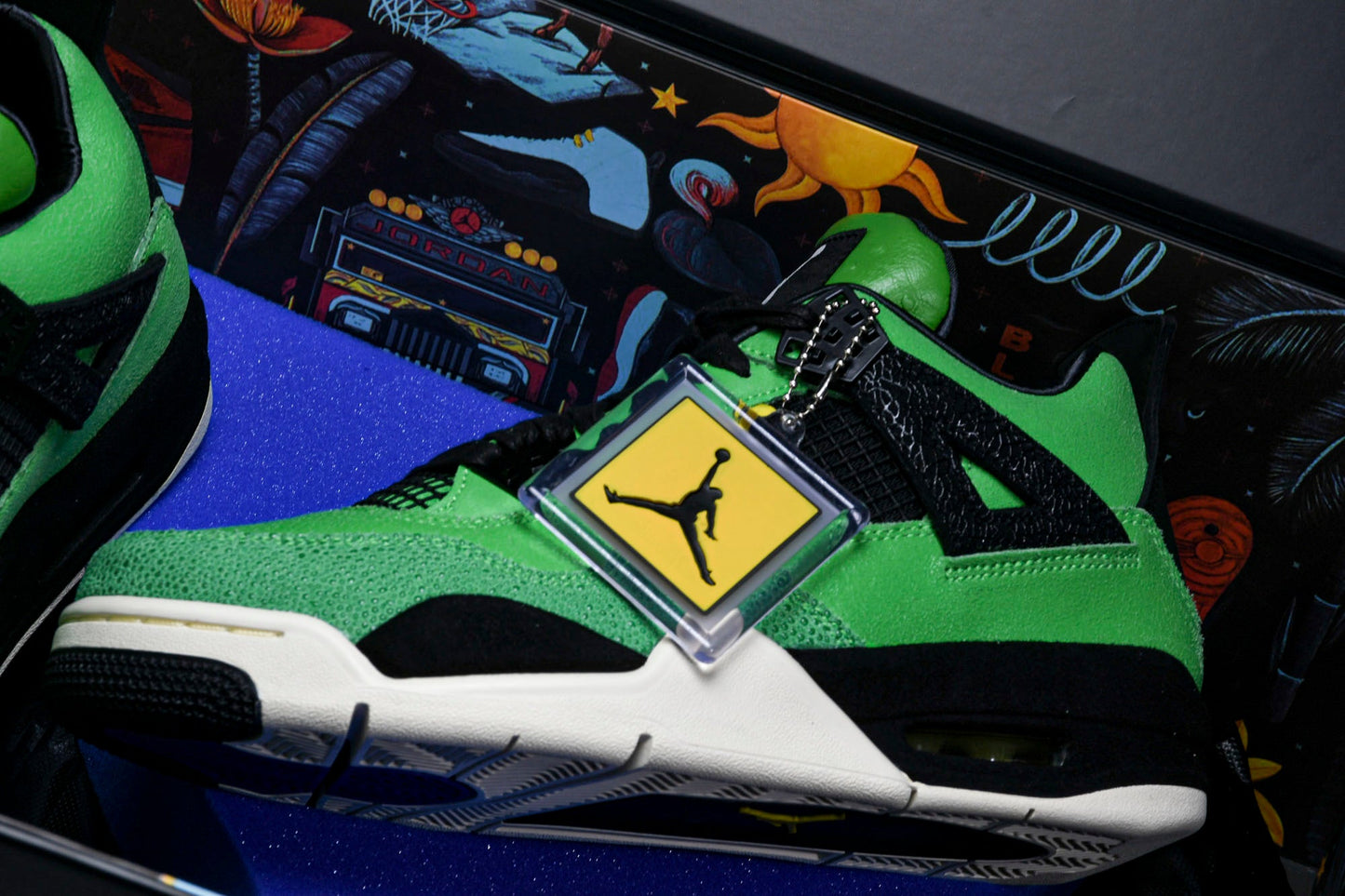 AJ4 Retro 'Manila' (Special Box)