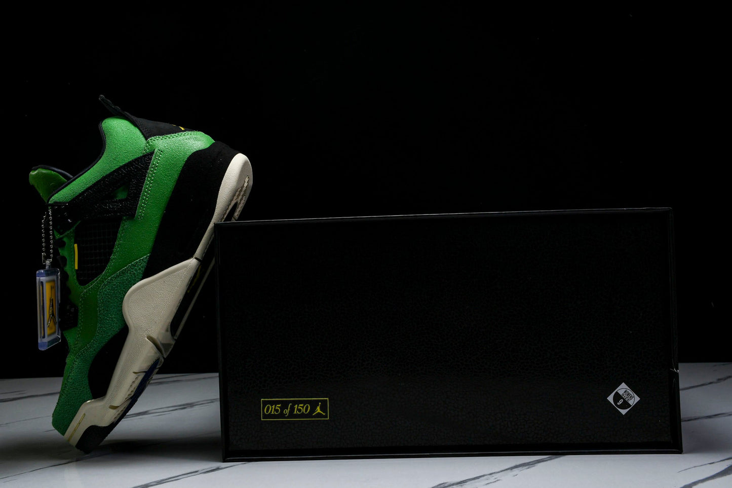 AJ4 Retro 'Manila' (Special Box)