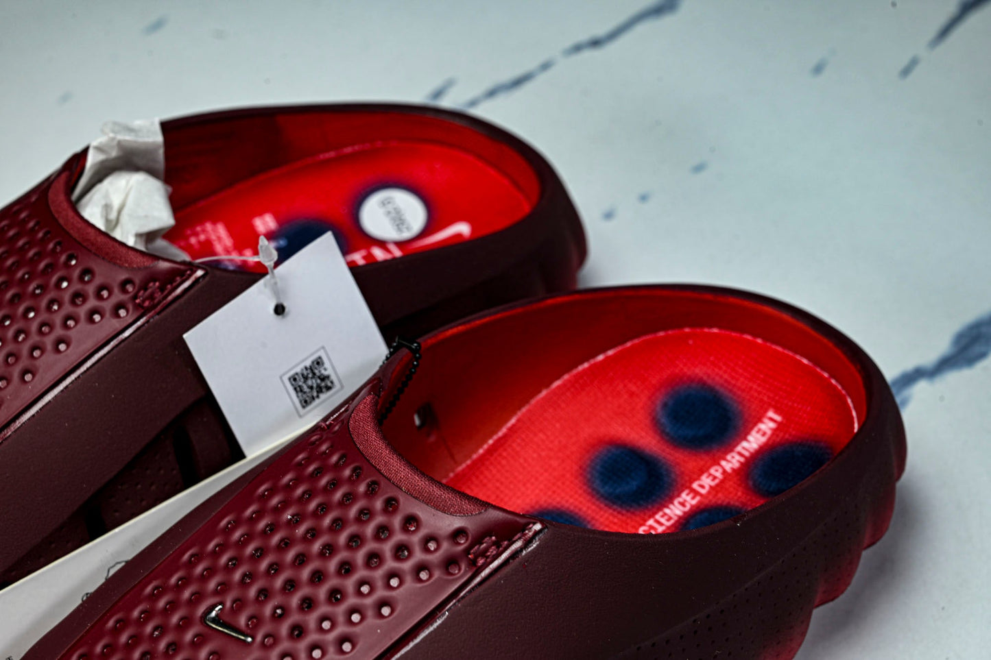 Mind 001 Slide 'Team Red'
