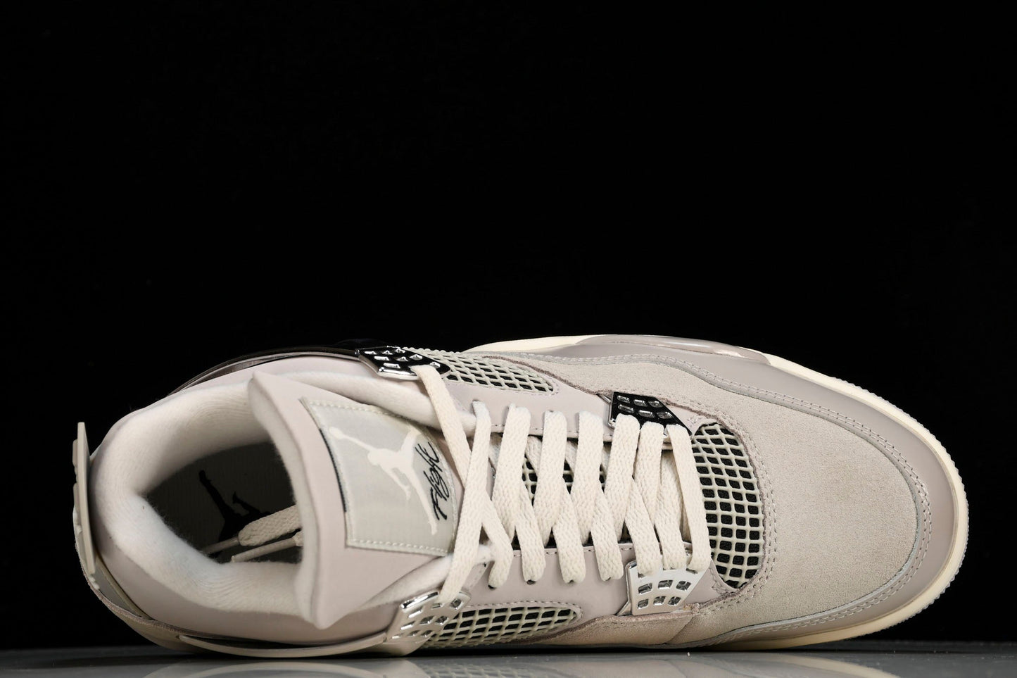 AJ4 Retro "Frozen Moments" - UK W 5 (M 5.5) / US W 7.5 (M 6) / EU 38.5