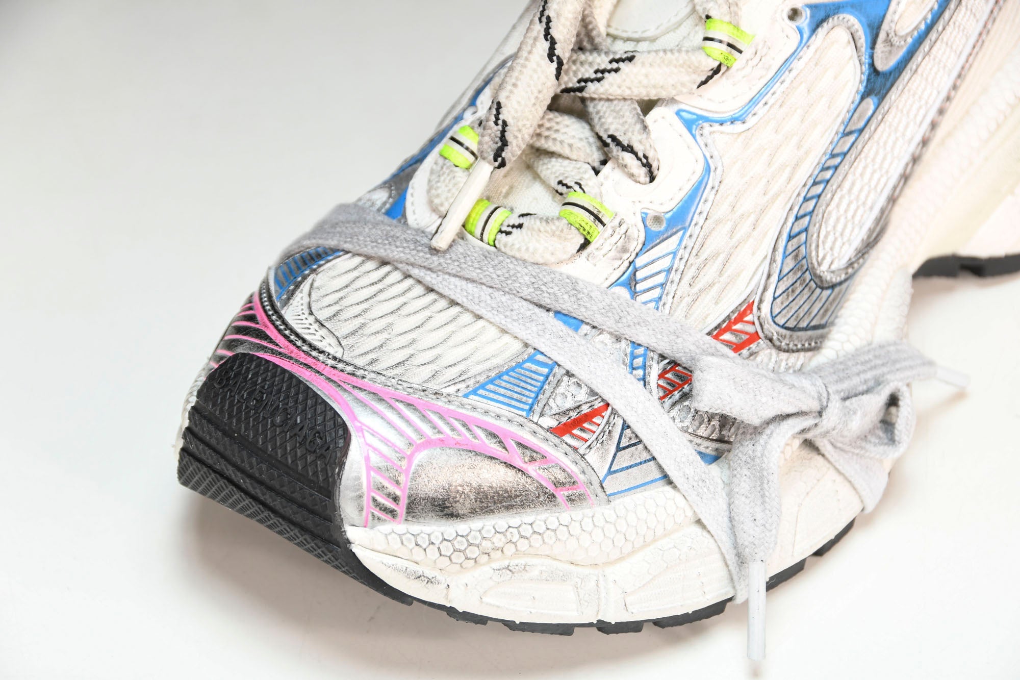 3XL Sneaker 'White Red Blue' - (W) UK 4 (3 M) / (W) US 7 (4 M) / EU 37