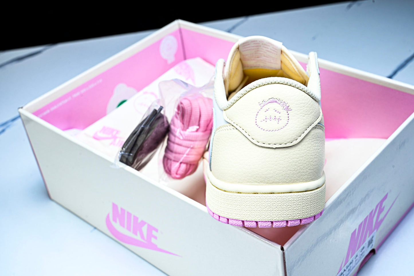 Travis Scott AJ1 Retro Low OG 'Muslin Shy Pink'