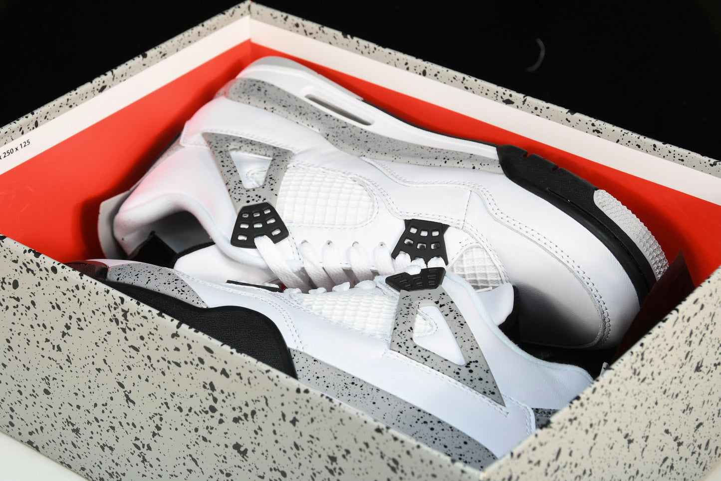 AJ4 Retro OG 'White Cement' - UK 6.5 / US 7.5 / EU 40.5