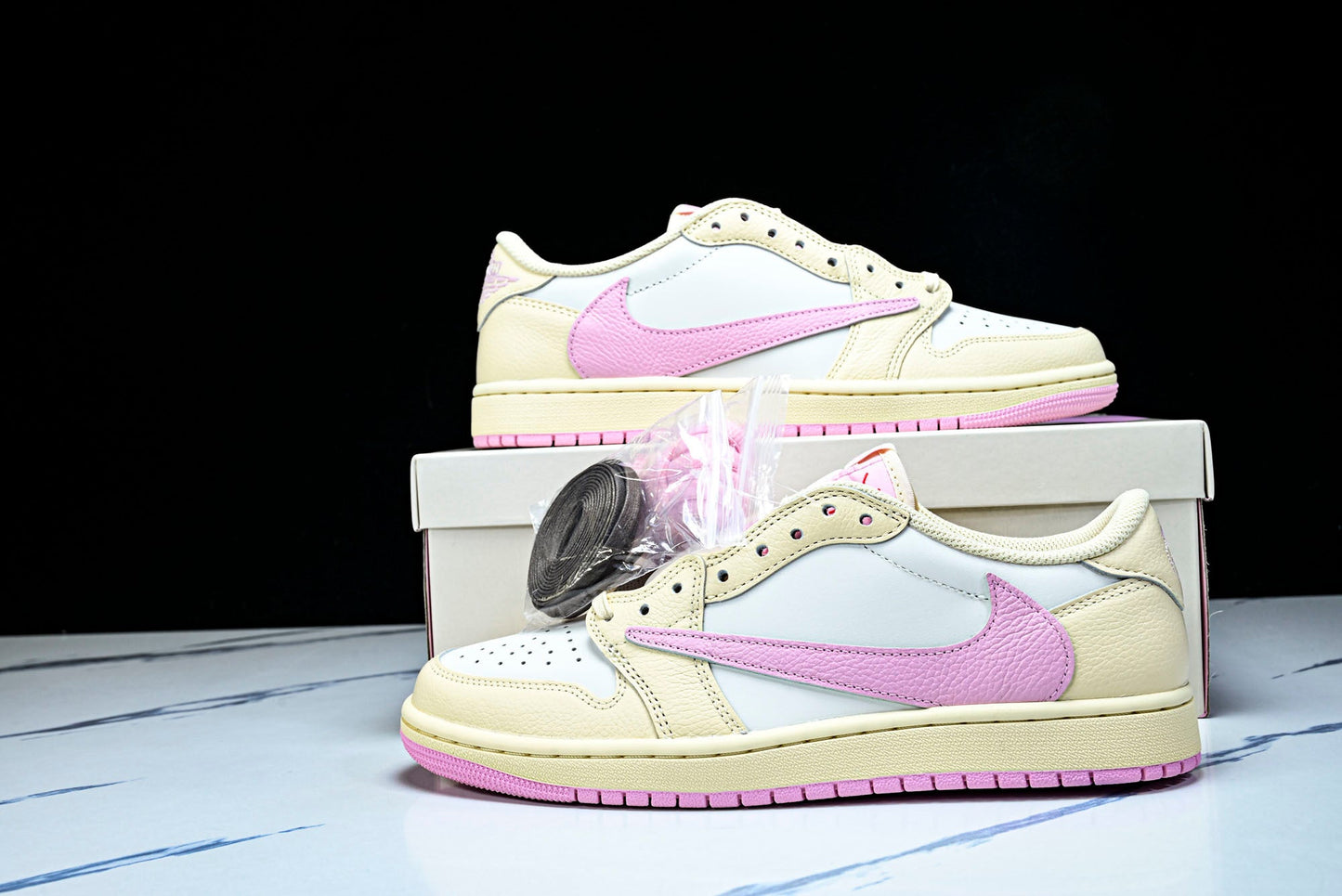 Travis Scott AJ1 Retro Low OG 'Muslin Shy Pink'