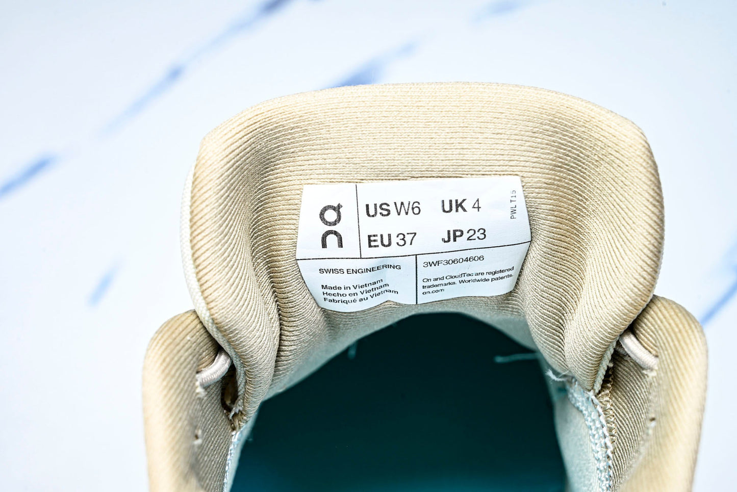 LOEWE × ON Cloudsolo 'Sand Turquoise'