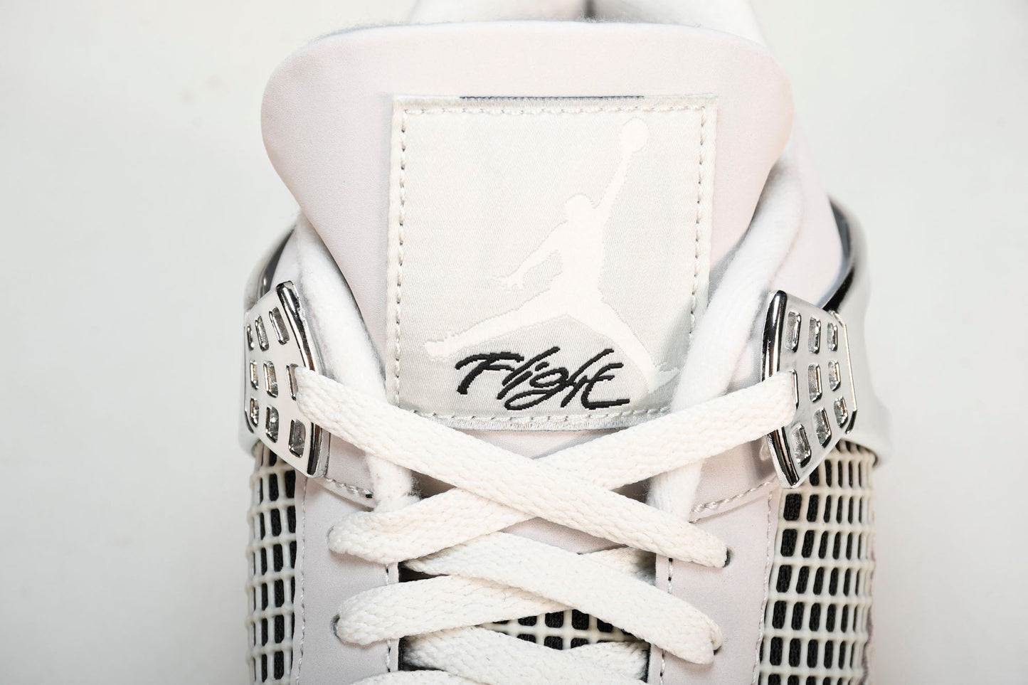 AJ4 Retro "Frozen Moments" - UK W 5 (M 5.5) / US W 7.5 (M 6) / EU 38.5
