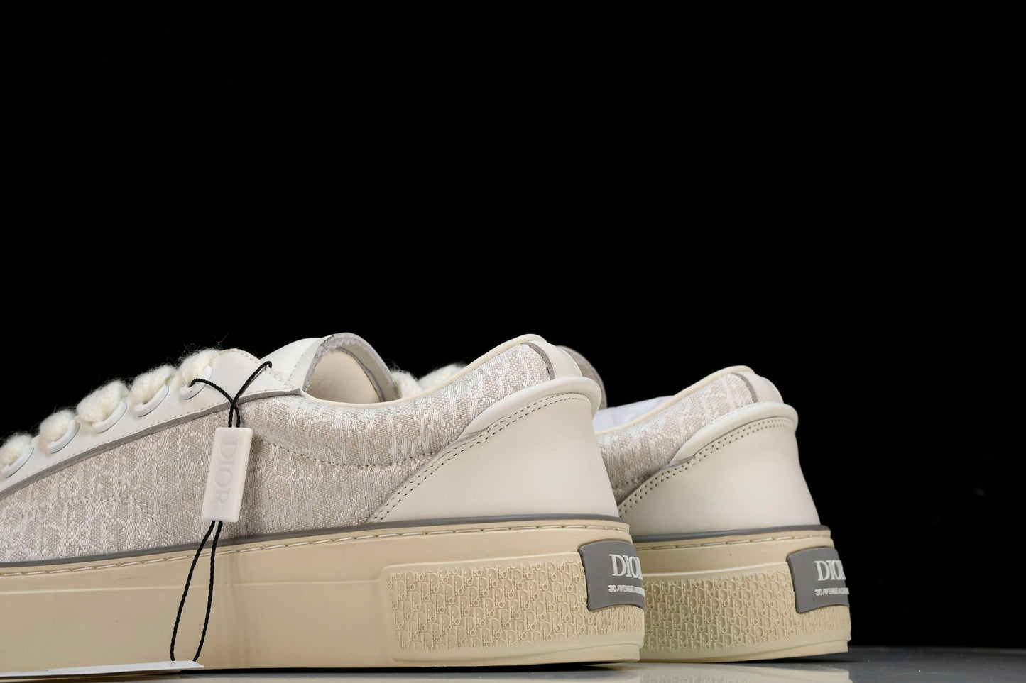 D1or B33 'White Oblique' - UK 11 / US 12 / EU 45