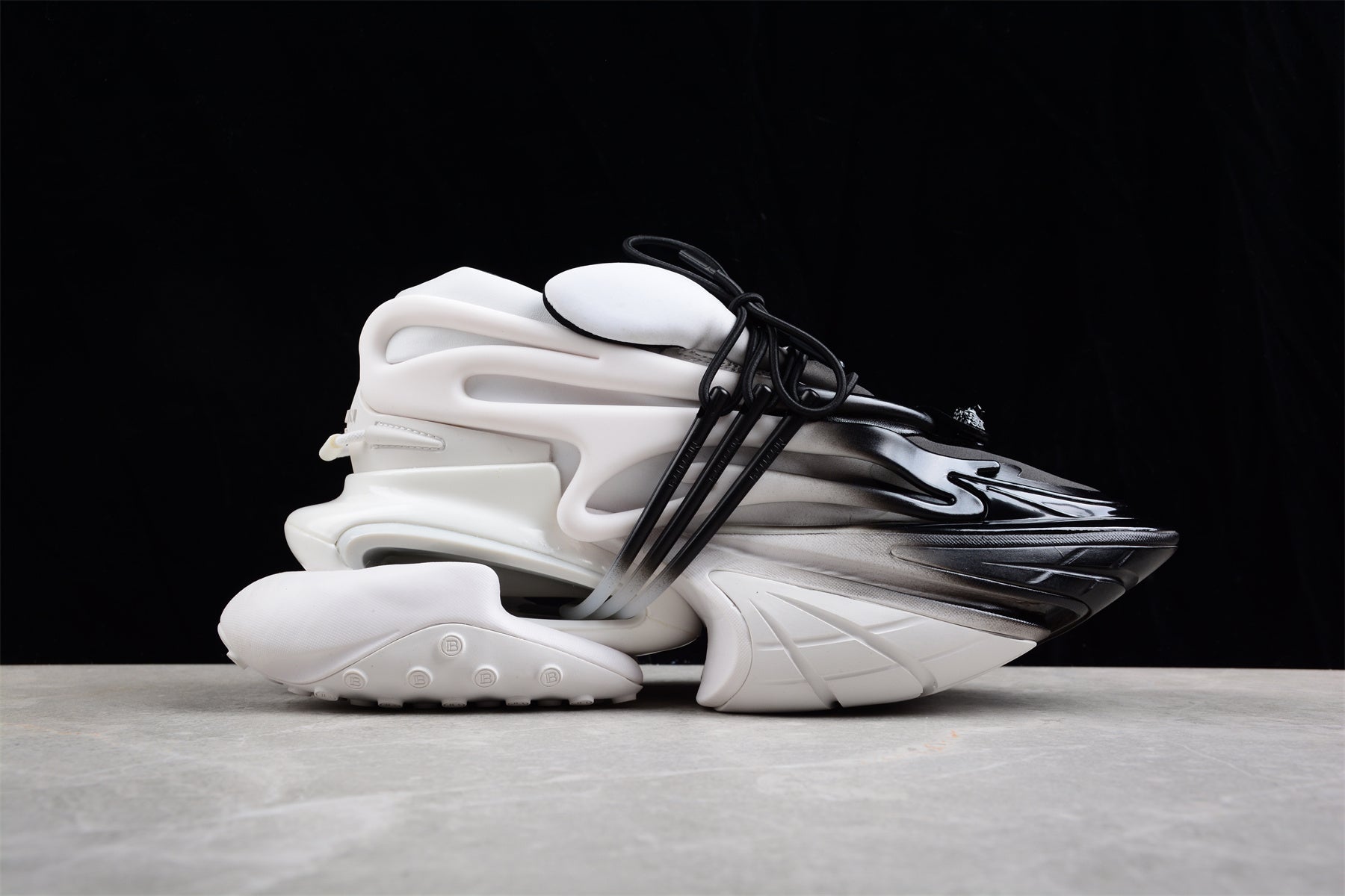 Balmain Unicorn Low-Top 'White Black Gradient' – Drip Locker UK