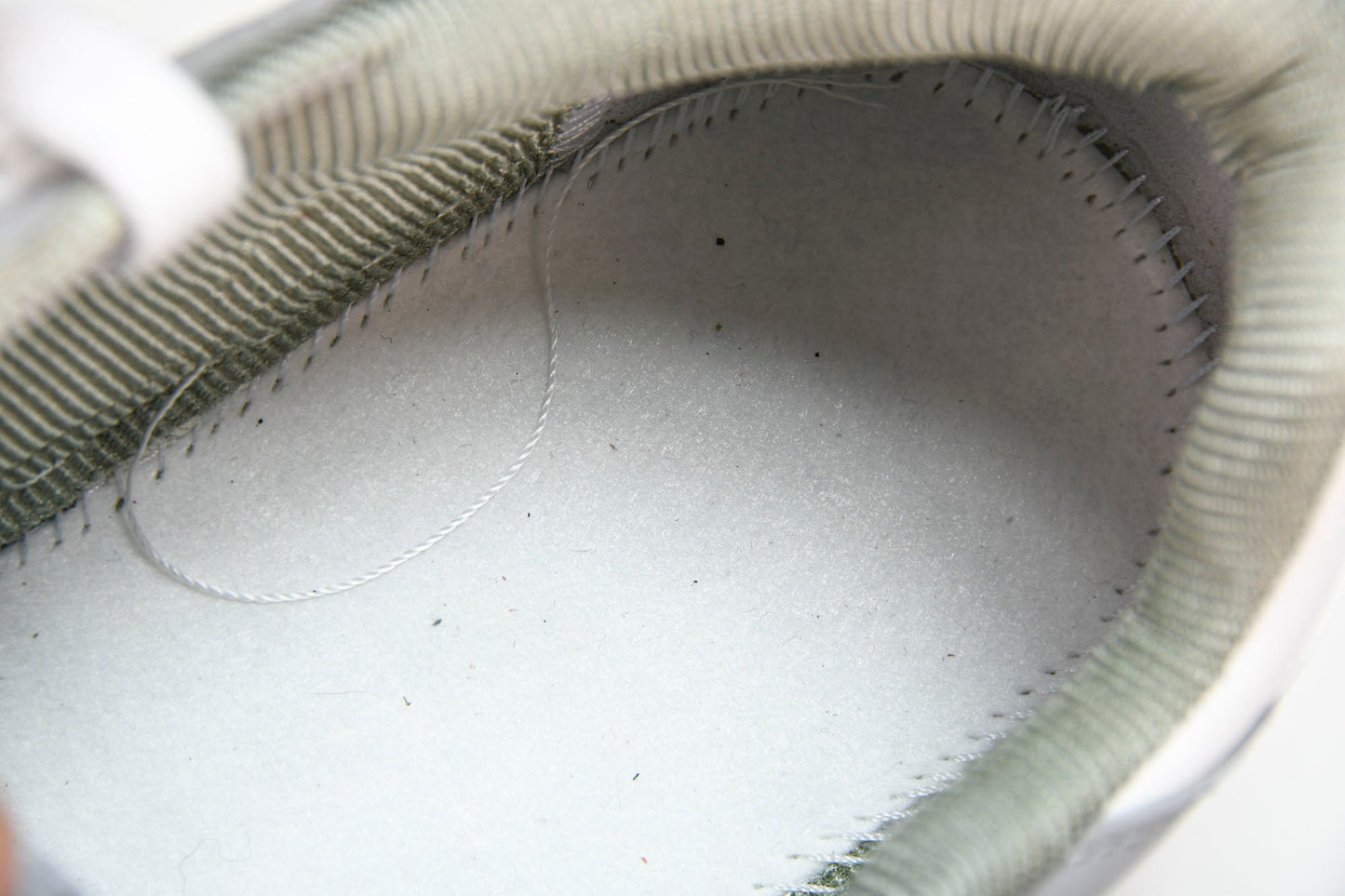 D1or B27 Low Oblique 'Grey White' - UK 9 / US 10 / EU 43