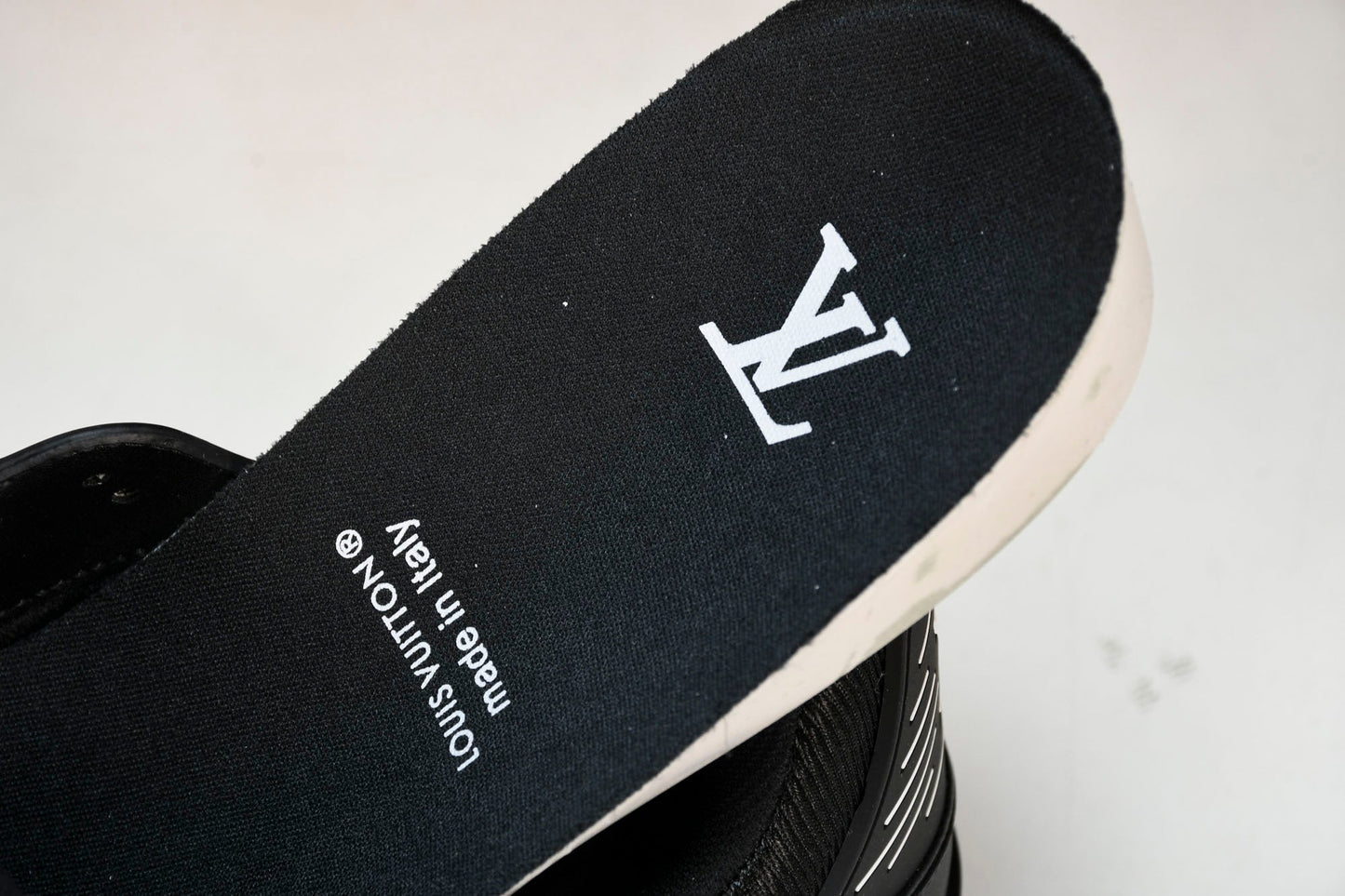 Louis Vuittоп Trainer Low 'Black Embossed' - UK 6 / US 7 / EU 40