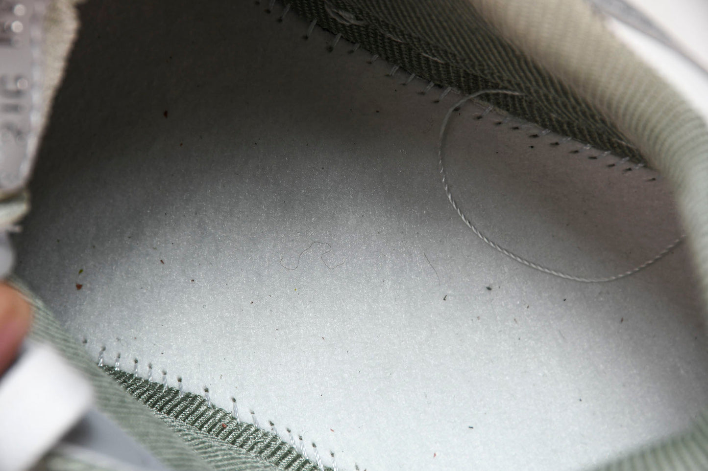 D1or B27 Low Oblique 'Grey White' - UK 9 / US 10 / EU 43