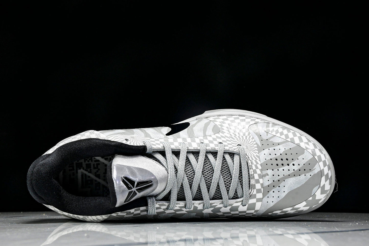 Kobe 5 Protro Demar Derozan PE 'Zebra'