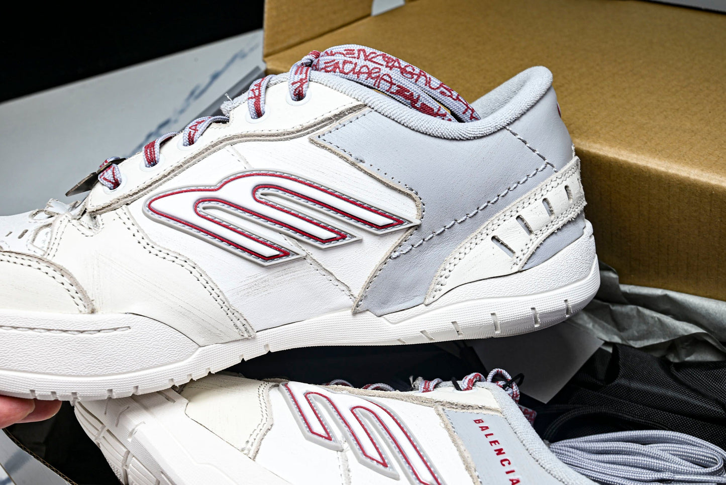 Вalenciaga Hamptons Worn-Out Sneaker 'Off-White Grey Red'