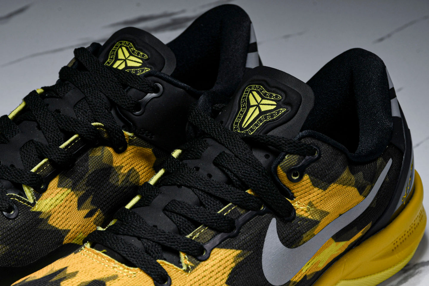 Kobe 8 XDR 'Black Yellow'