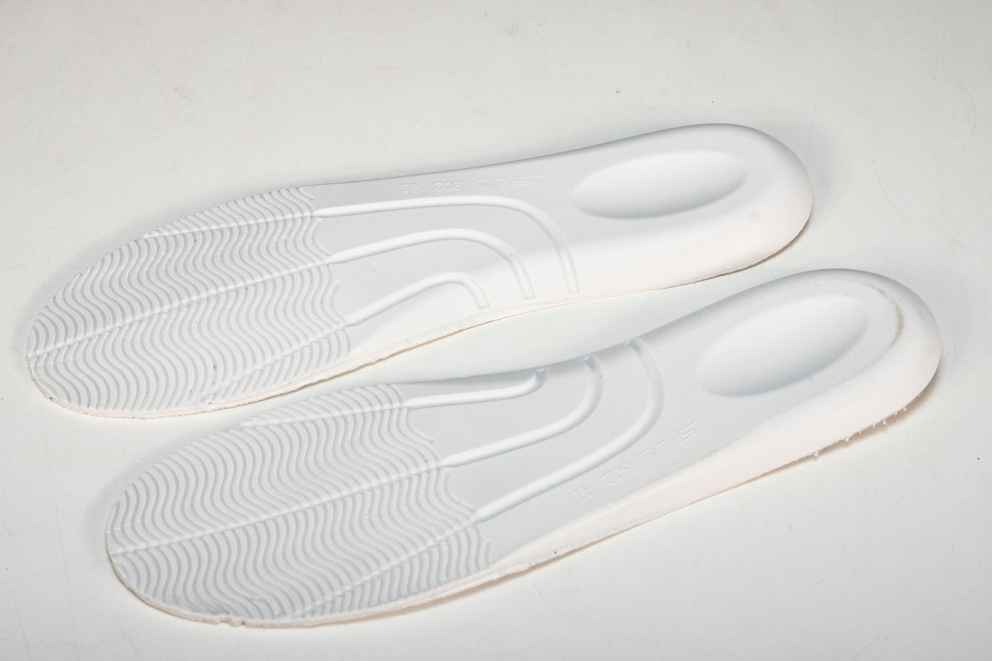 Aleхander MсQueen Oversized Sneaker 'Ivory Black'