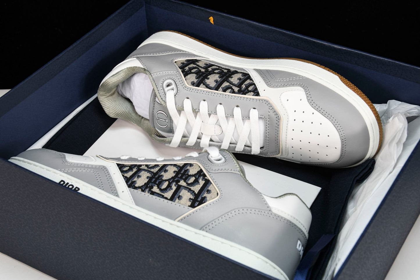D1or B27 Low Oblique 'Grey White' - UK 9 / US 10 / EU 43