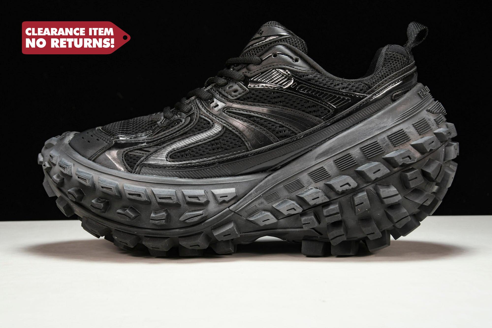 Defender (Bouncer) Sneaker 'Black' - UK 11 / US 12 / EU 45