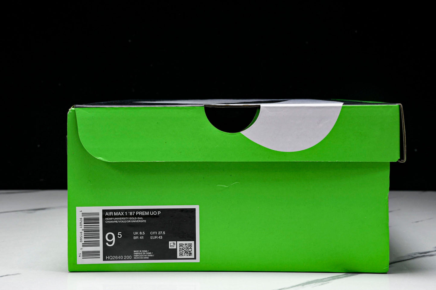 Division Street x AM1 '87 Premium University of Oregon PE - UK 9.5 / US 10.5 / EU 44.5