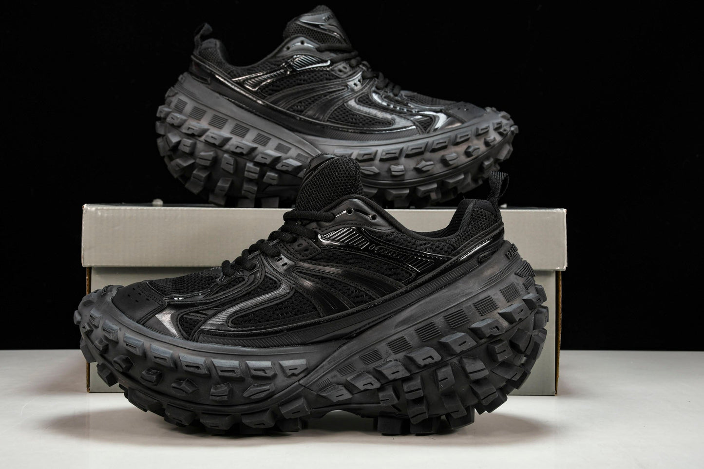 Defender (Bouncer) Sneaker 'Black' - UK 11 / US 12 / EU 45