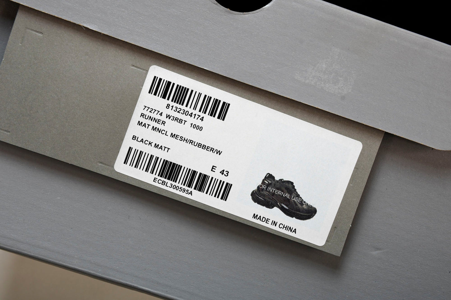 Runner 'Triple Black - Matte' - UK 10 / US 11 / EU 44