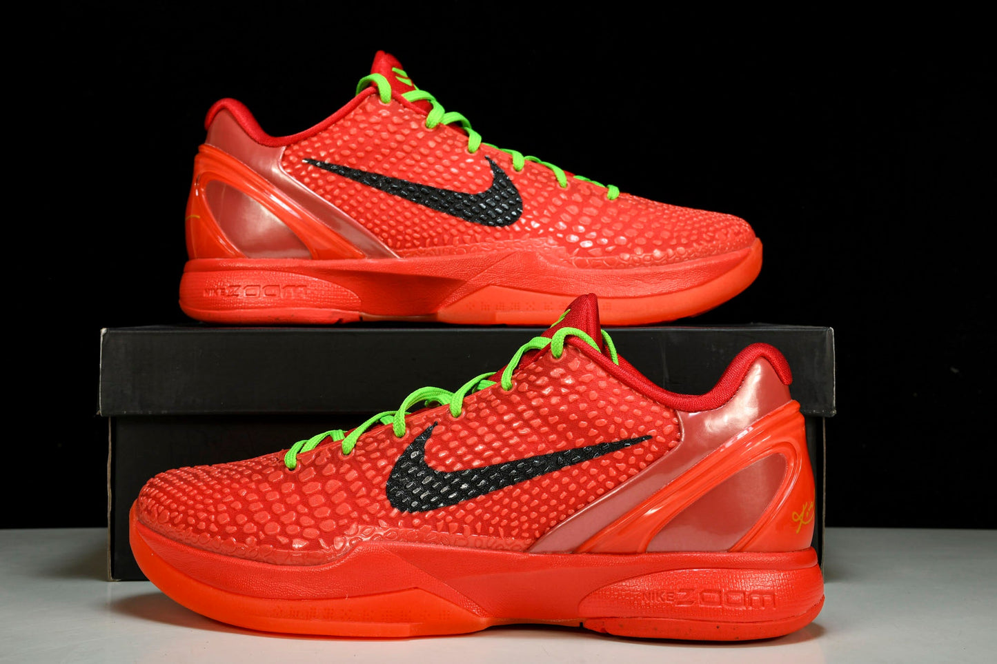 Kobe 6 Protro 'Reverse Grinch' - UK 6 / US 7 / EU 40