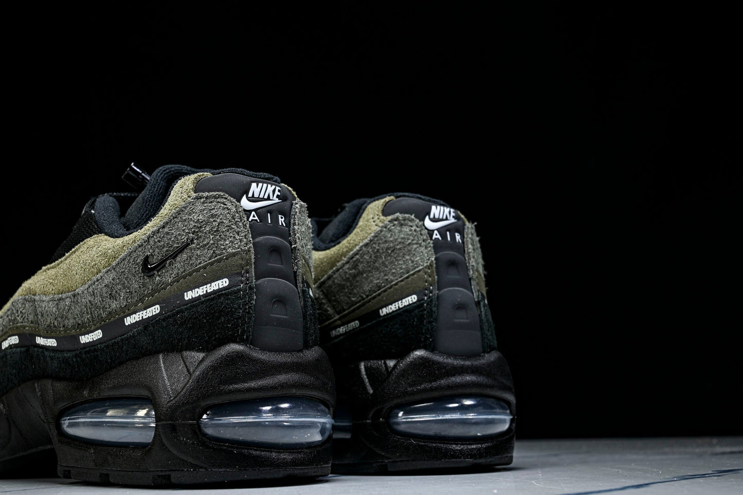 Undefeated x AM95 Geo Exclusive Pack 'LA Brea'