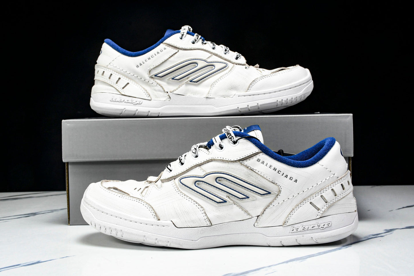 Вalenciaga Hamptons Worn-Out Sneaker 'White Blue'