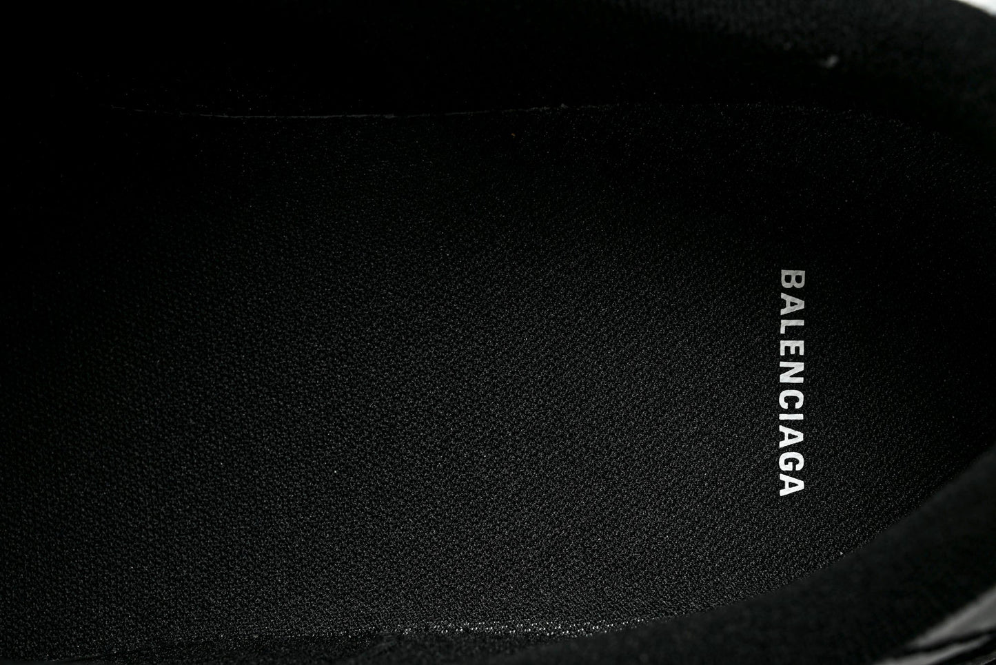 Вalenciaga Hamptons Worn-Out Sneaker 'Black'