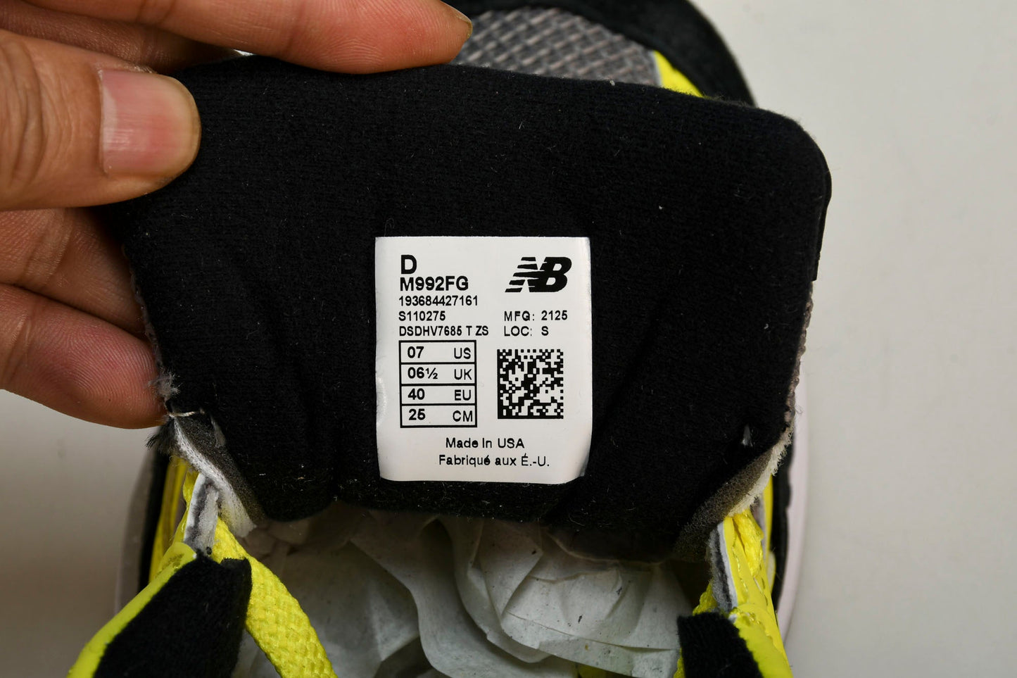 NB 992 'Neon Yellow Black'