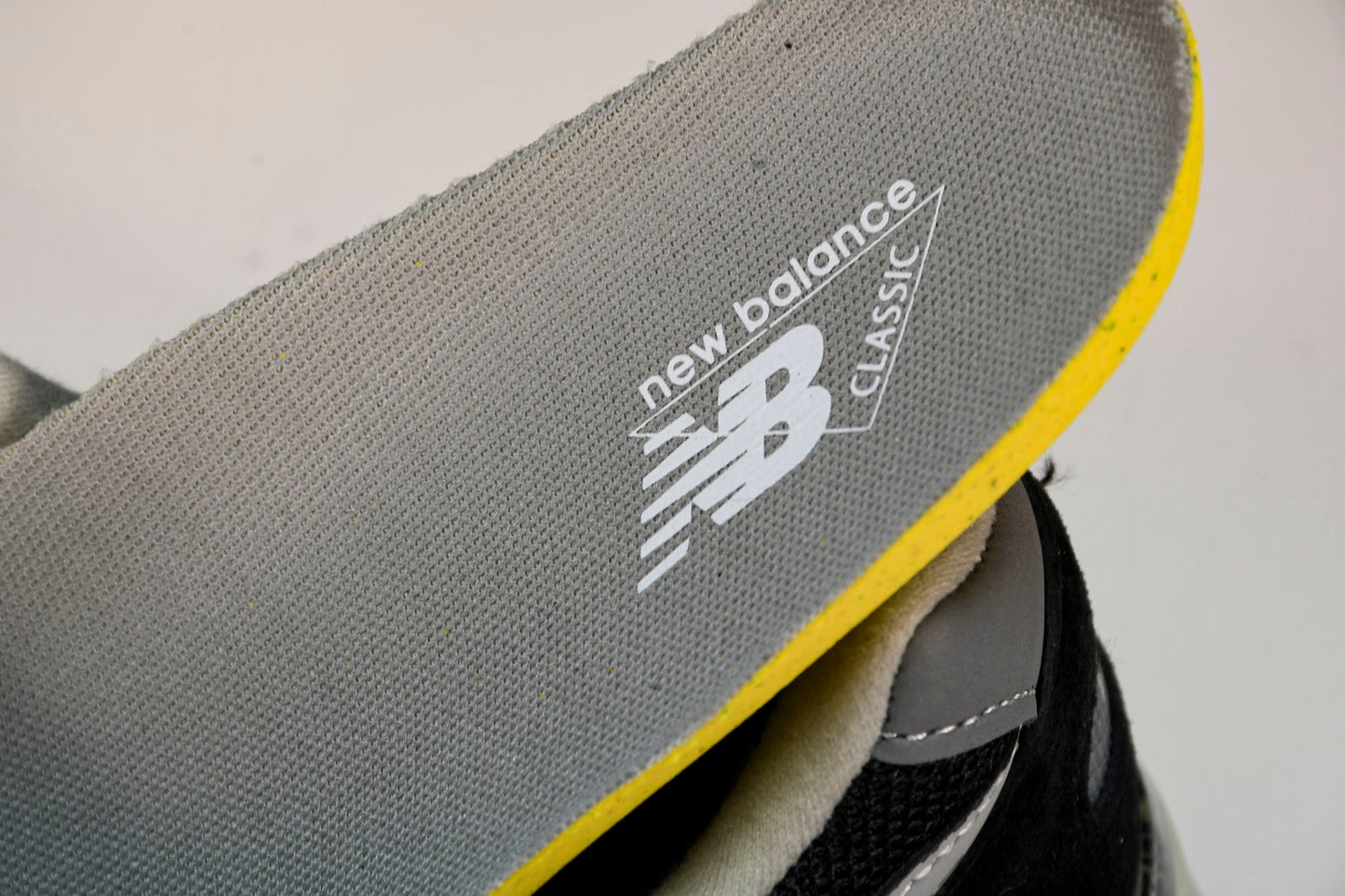 NB 992 'Black Grey Suede'