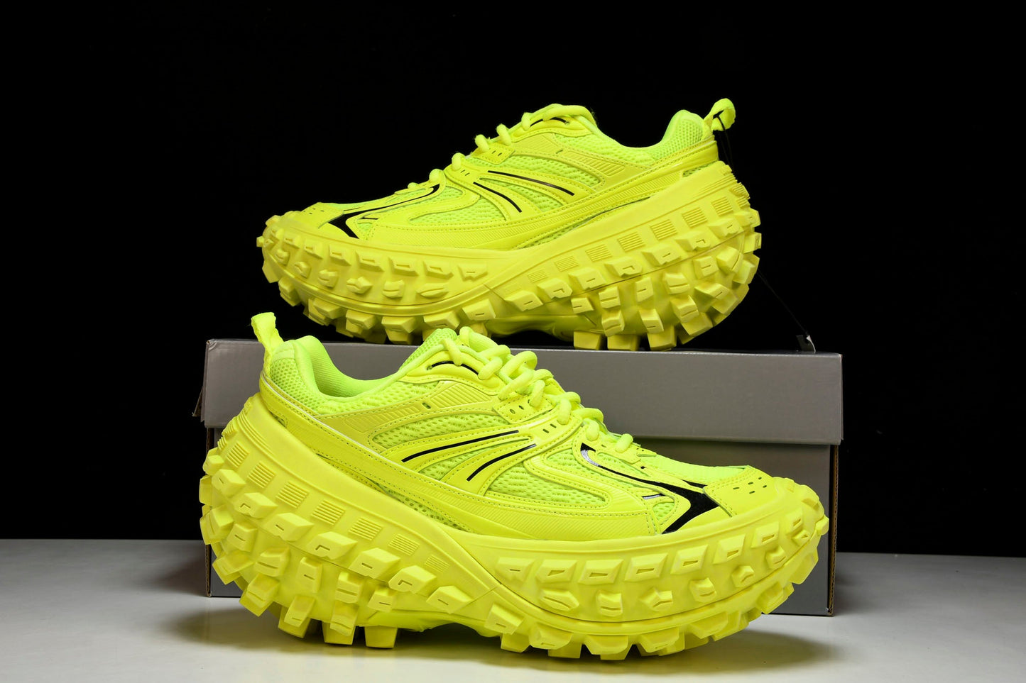 Defender (Bouncer) Sneaker 'Neon Yellow'