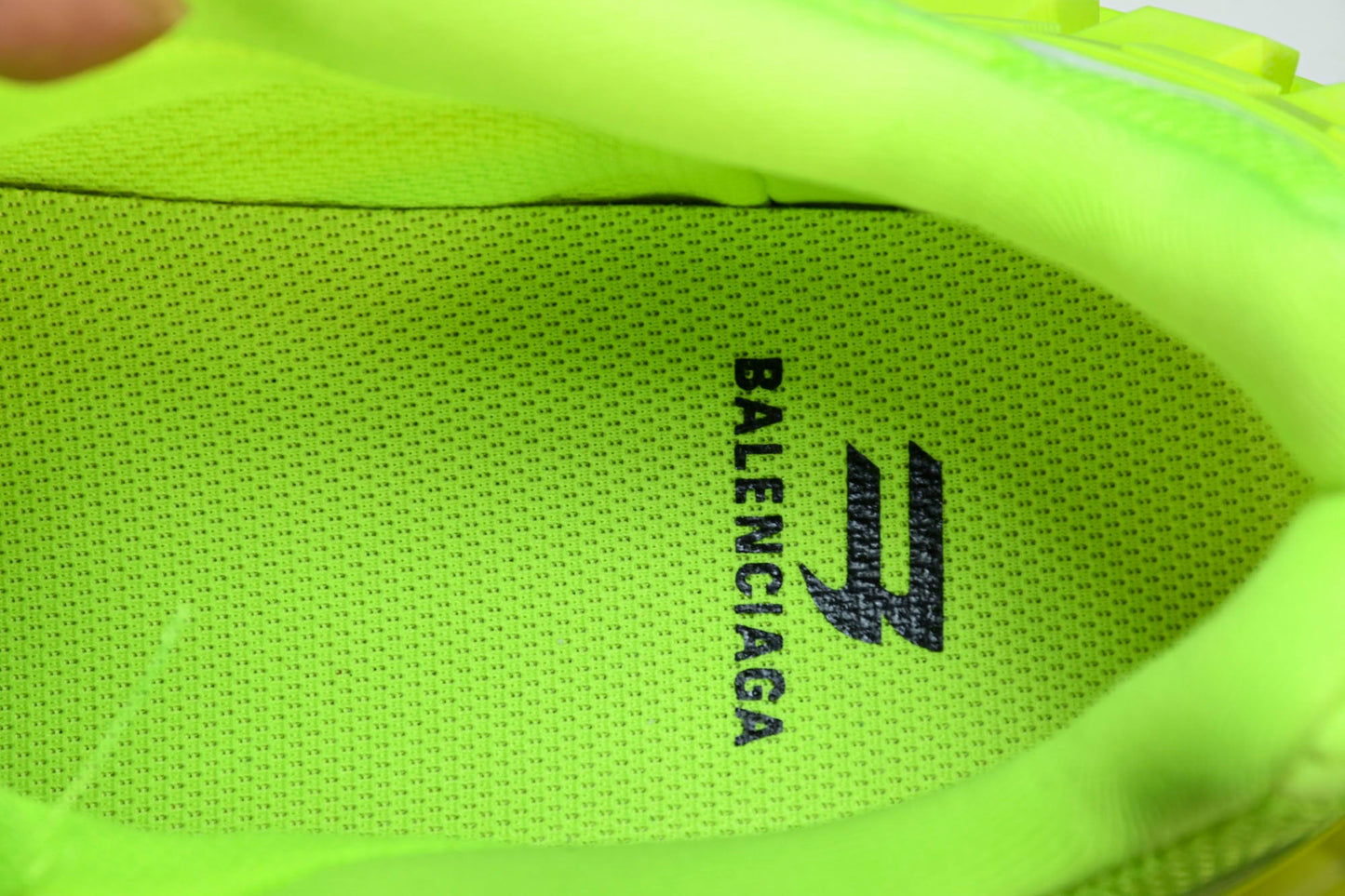 Defender (Bouncer) Sneaker 'Neon Yellow'
