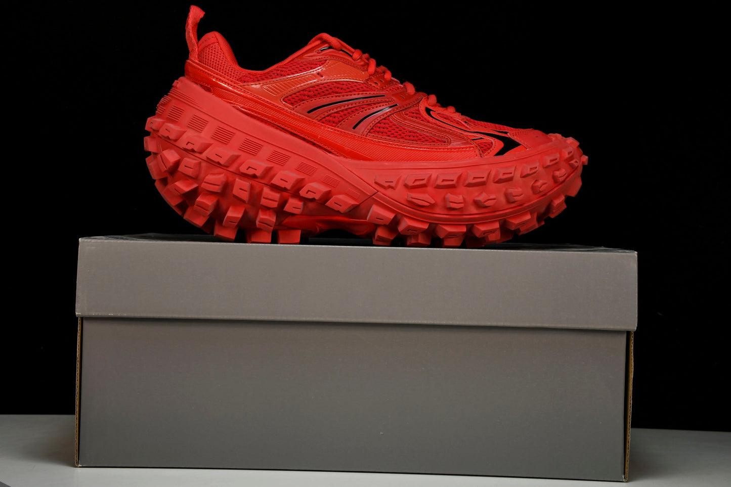 Defender (Bouncer) Sneaker 'Red'