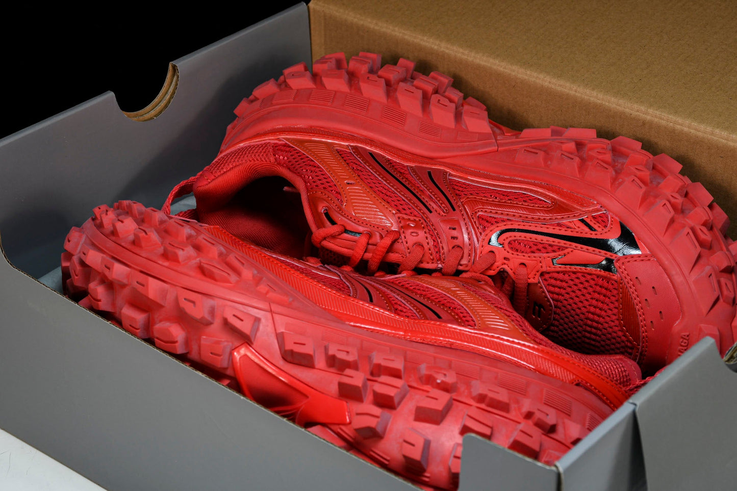 Defender (Bouncer) Sneaker 'Red'