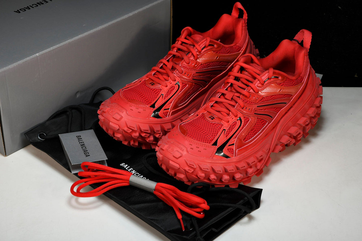 Defender (Bouncer) Sneaker 'Red'