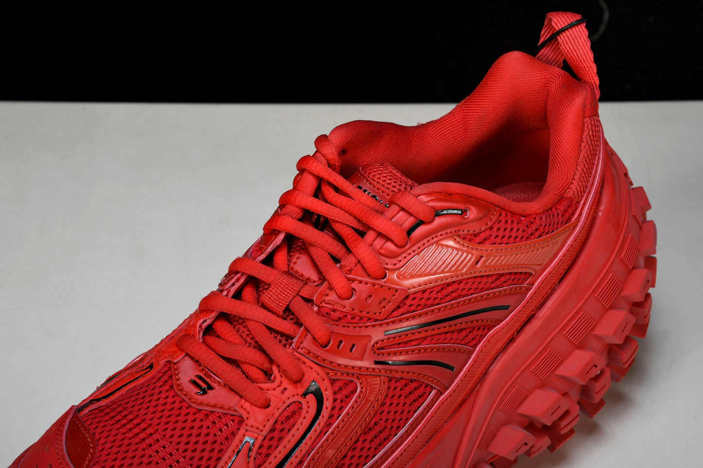 Defender (Bouncer) Sneaker 'Red'