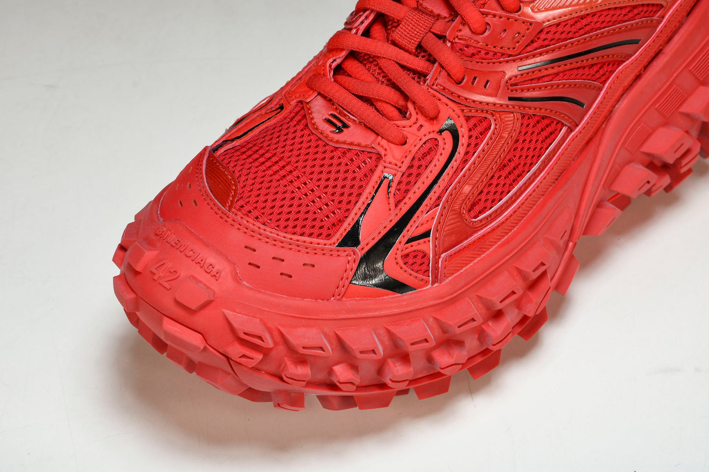 Defender (Bouncer) Sneaker 'Red'