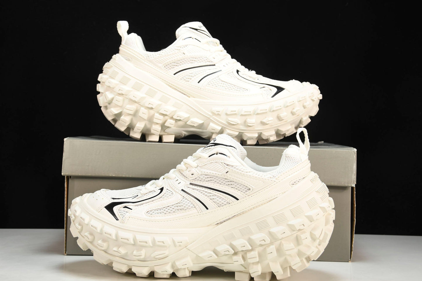 Defender (Bouncer) Sneaker 'White'