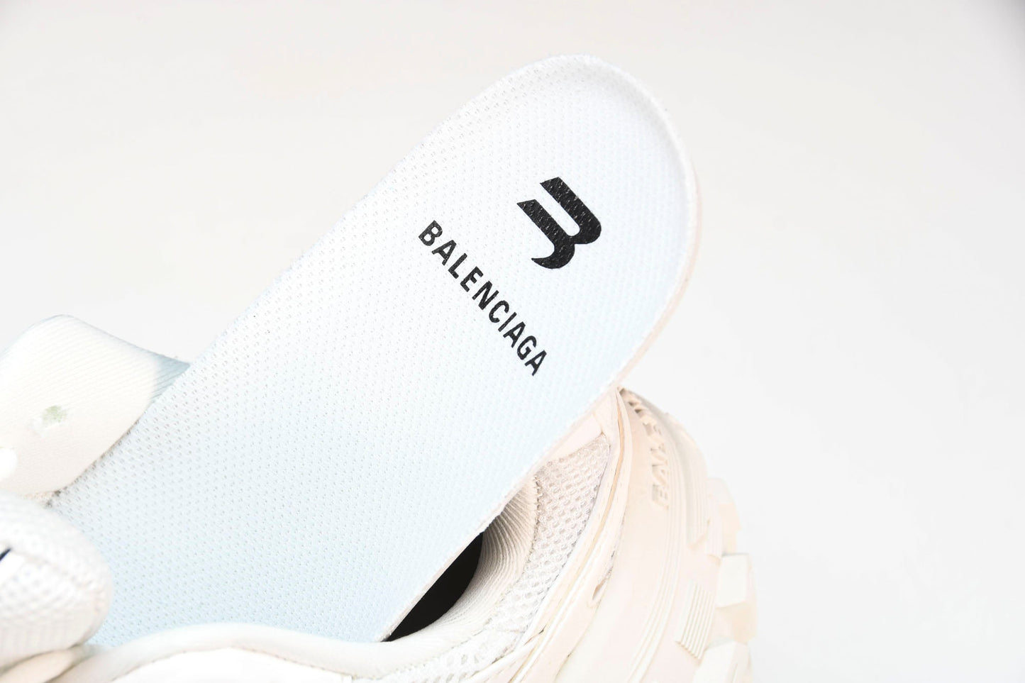 Defender (Bouncer) Sneaker 'White'