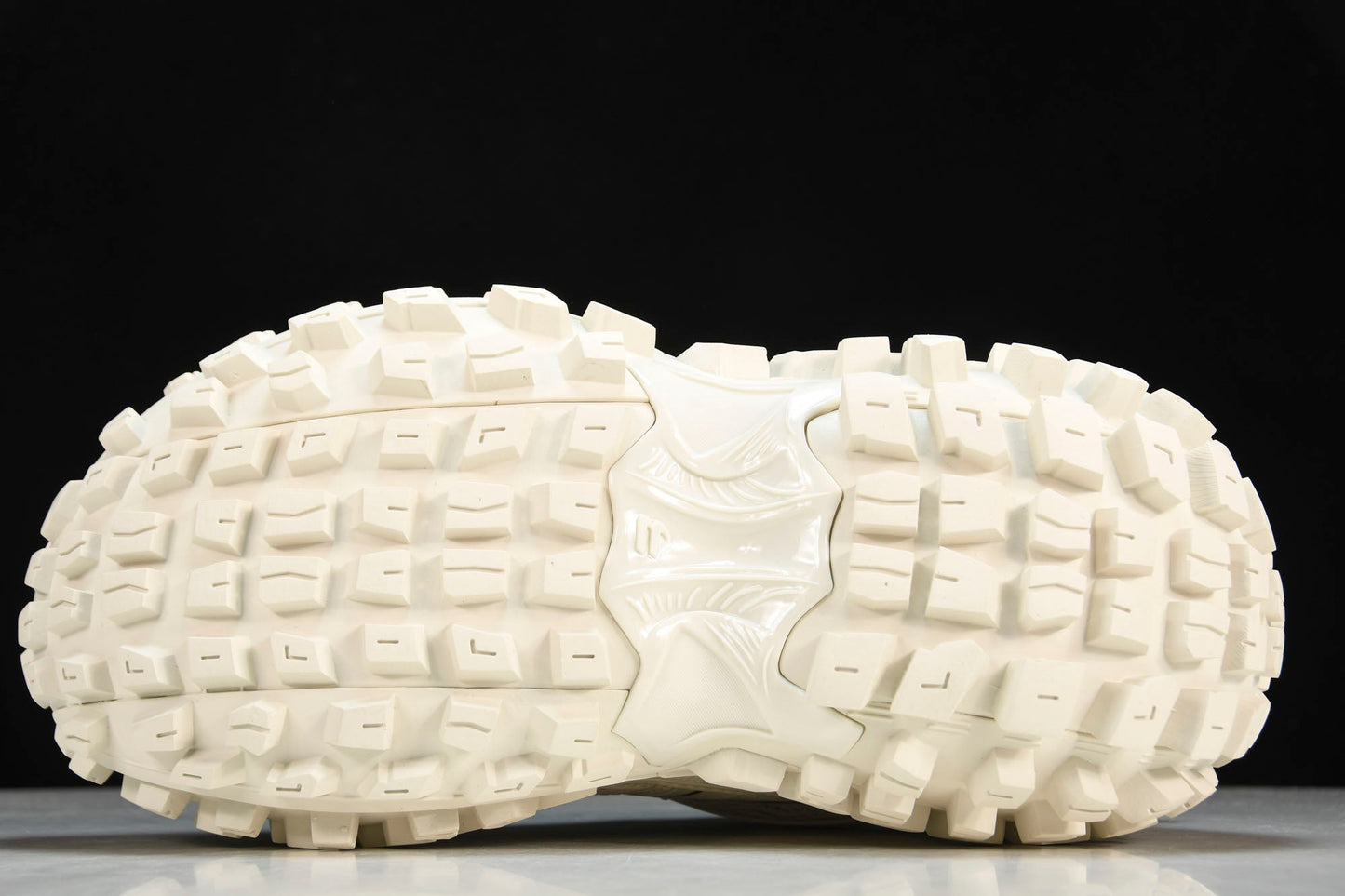 Defender (Bouncer) Sneaker 'White'