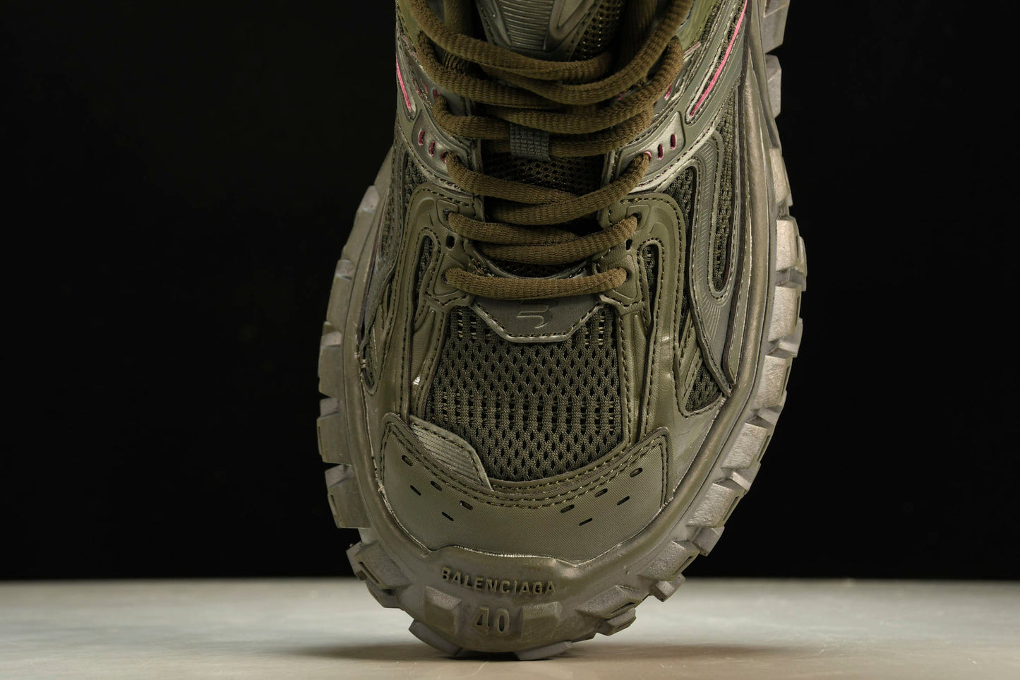 Defender (Bouncer) Sneaker 'Olive'