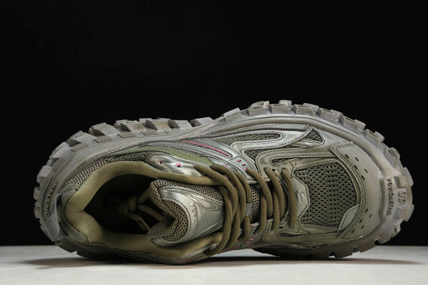 Defender (Bouncer) Sneaker 'Olive'