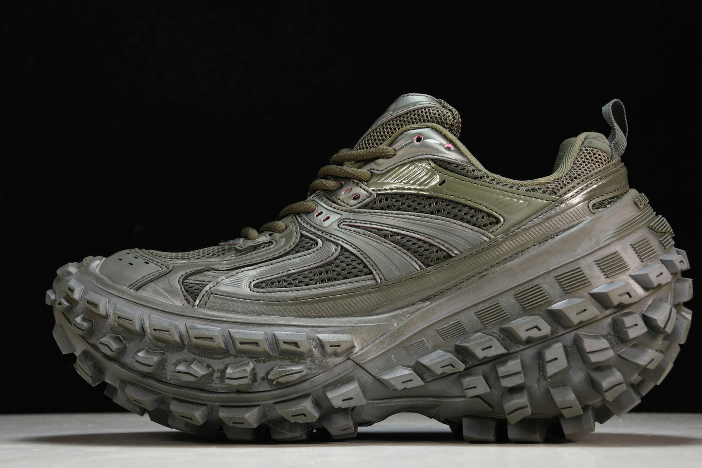 Defender (Bouncer) Sneaker 'Olive'