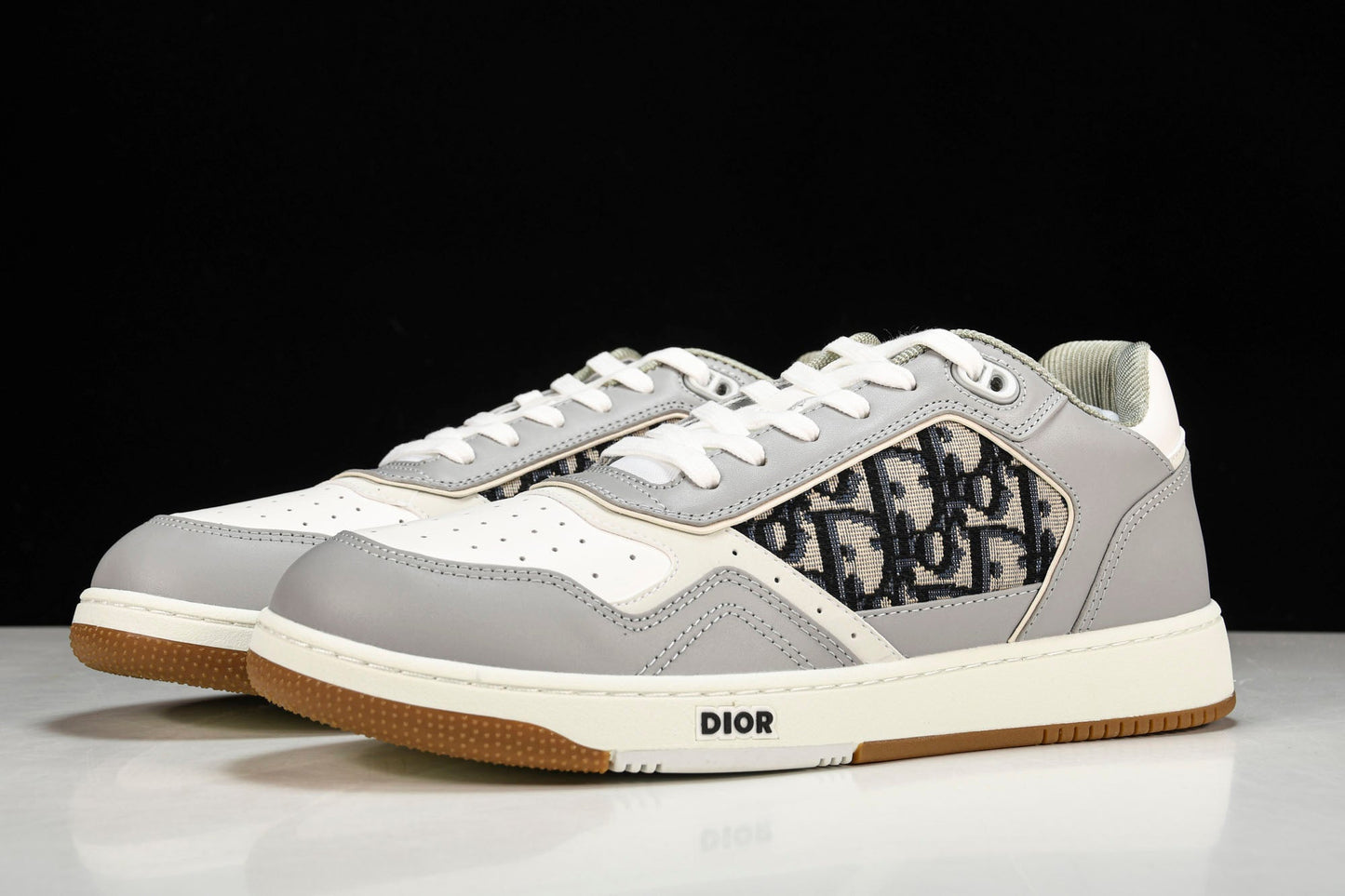D1or B27 Low Oblique 'Grey White' - UK 9 / US 10 / EU 43