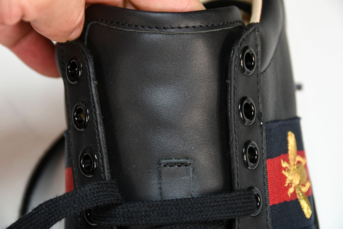 Guссi Ace 'Black Bee' - (W) UK 6 / (W) US 9 / EU 39