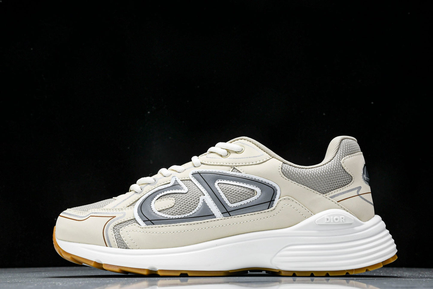 D1or B30 'Beige' - UK (W) 4 / US (W) 7 / EU 38