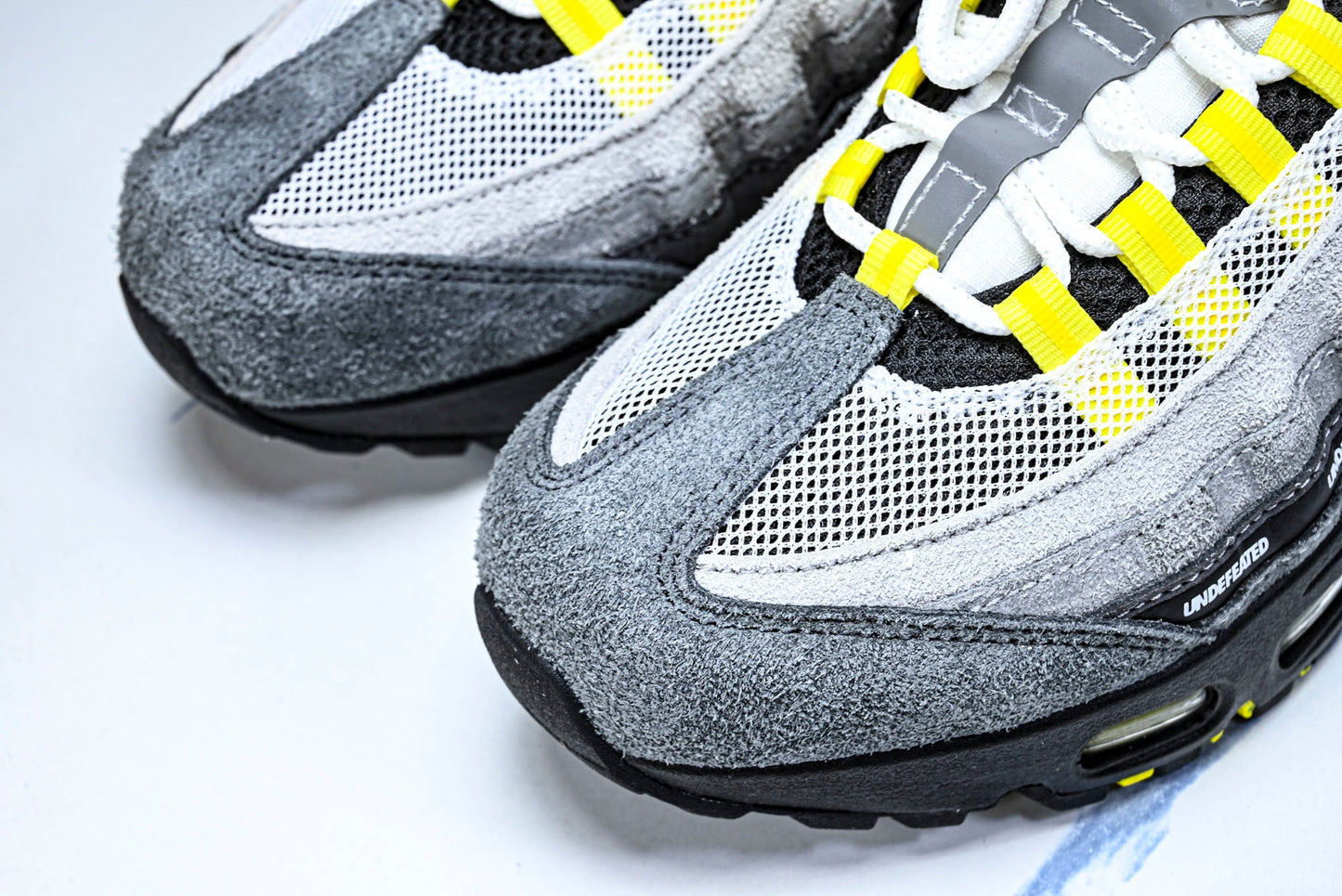 Undefeated x AM95 Geo Exclusive Pack 'Shanghai Opti Yellow'
