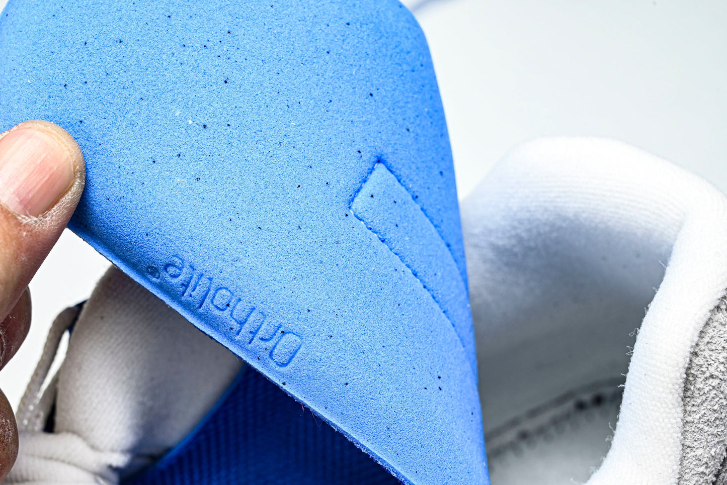 Undefeated x AM95 Geo Exclusive Pack 'Birmingham Hyper Cobalt'