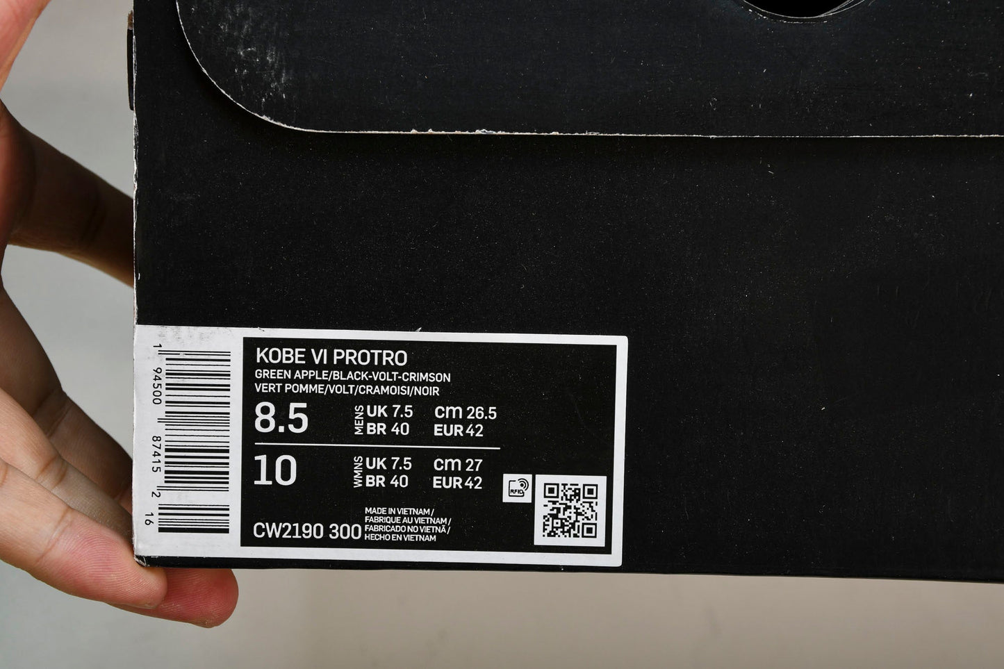 Kobe 6 Protro 'Grinch' - UK 7.5 / US 8.5 / EU 42