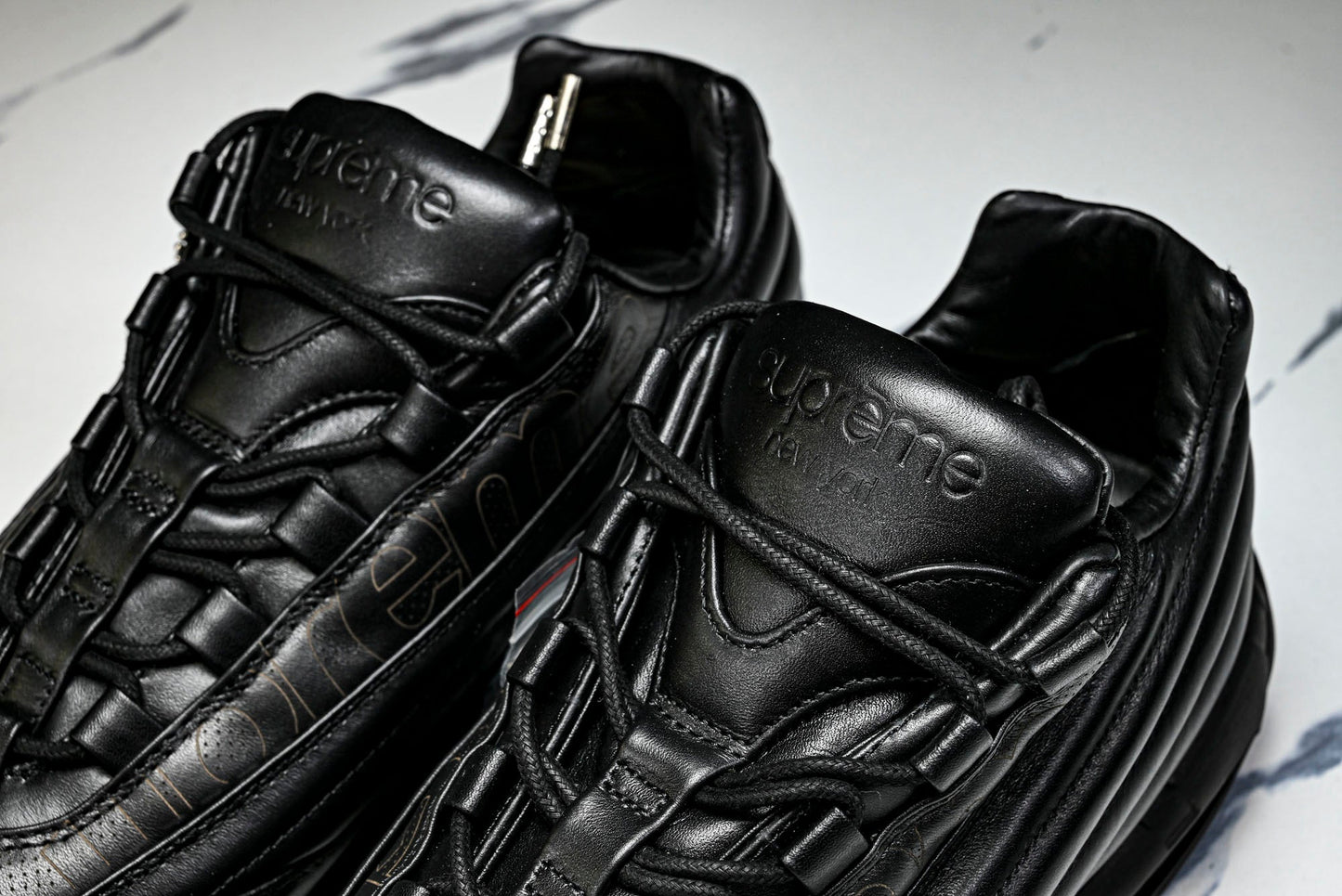 Supreme x AM95 Lux 'Black'